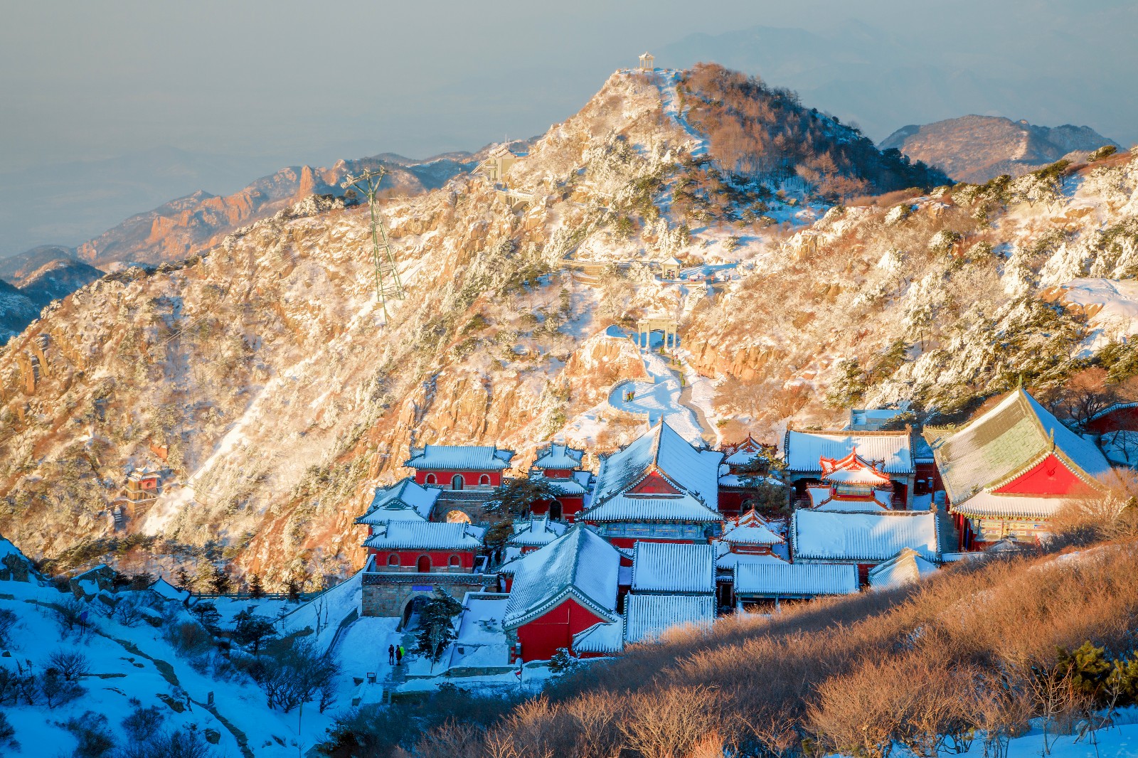 《金色泰山》 拍摄于岱顶.jpg